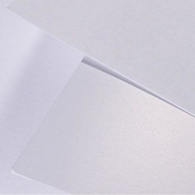 Cartulina blanca de diferentes medidas: cartulinas grandes, A4, A3