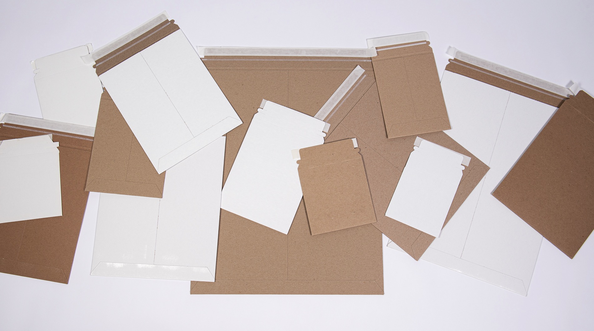 Anciano partícula diario Tipos de sobres de papel para personalizar tus cartas - Distribución de  papel Castilla y León, S.A