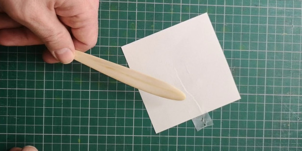 Cómo reparar una hoja de papel rota: los mejores trucos